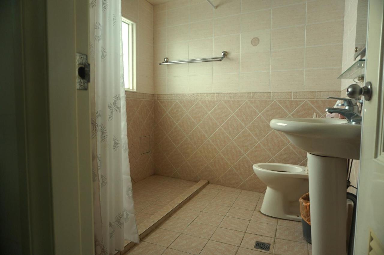 Hua Bin Hotel Yilan Eksteriør billede