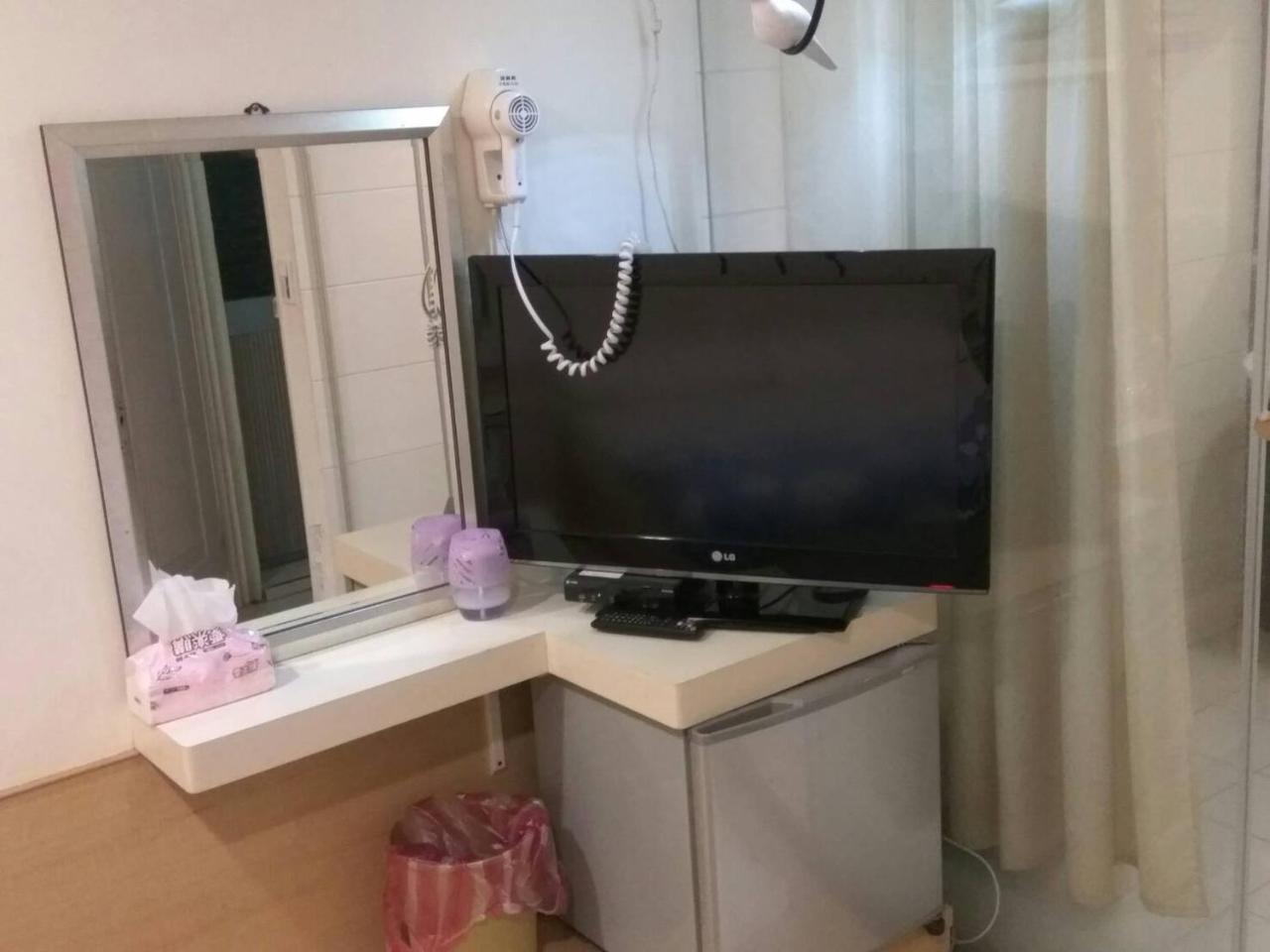 Hua Bin Hotel Yilan Eksteriør billede