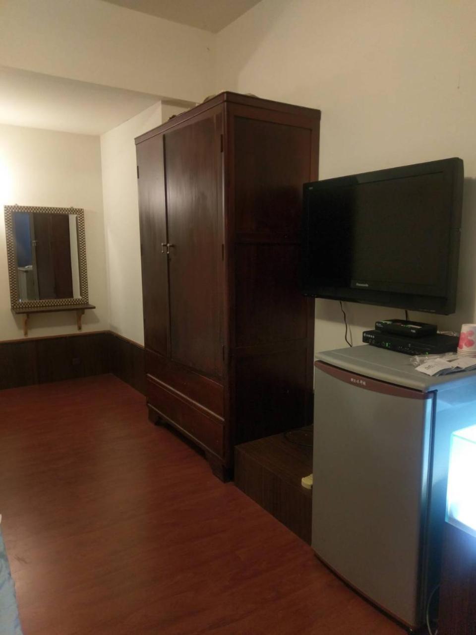 Hua Bin Hotel Yilan Eksteriør billede